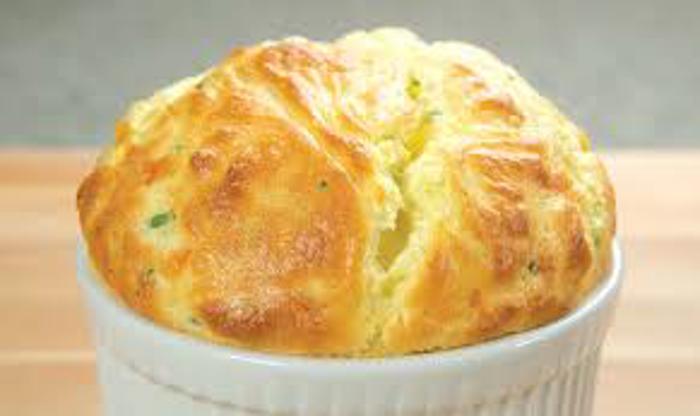 COMBIONLINE - Parmesan soufflé with pears